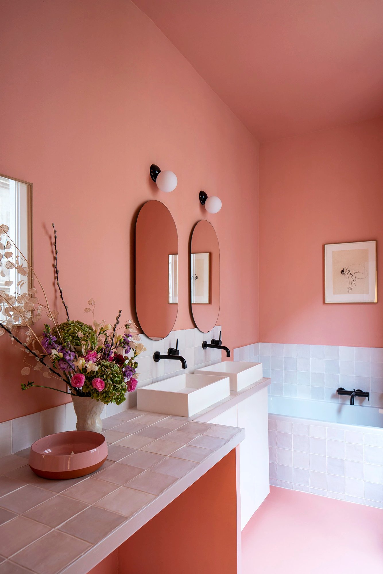 Crie um clima de spa no seu banheiro com as cores certas