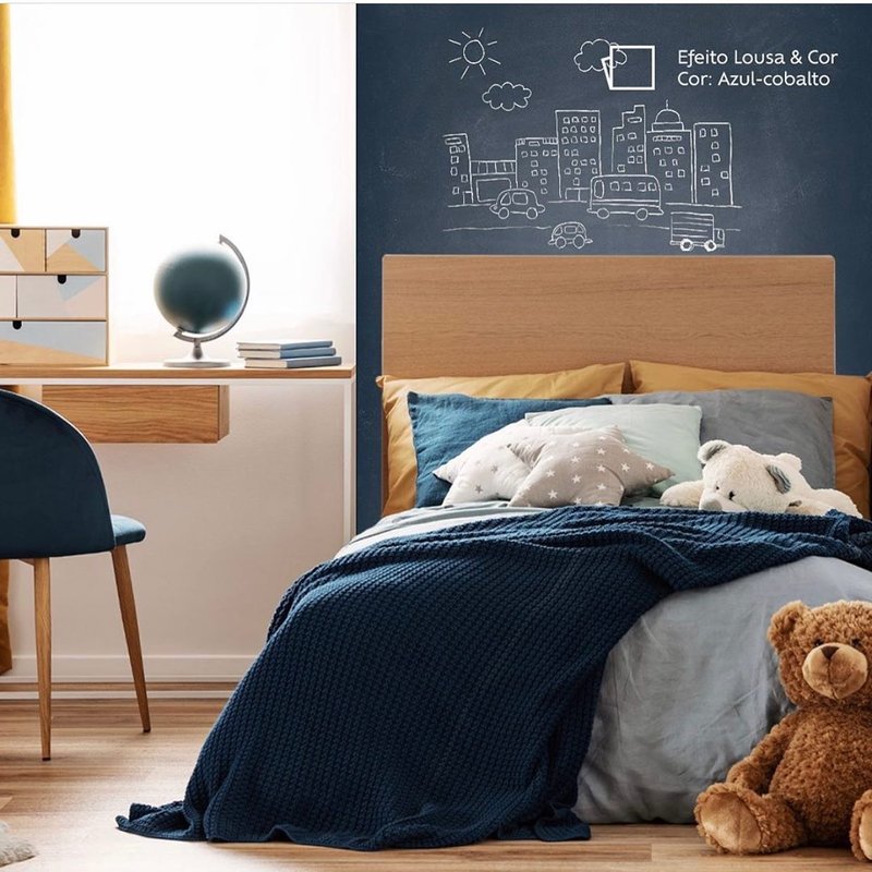 Quarto com tinta lousa cor Giz de Cera aplicada na parede da cama | Cenário clássico que pode ir até a fase da adolescência