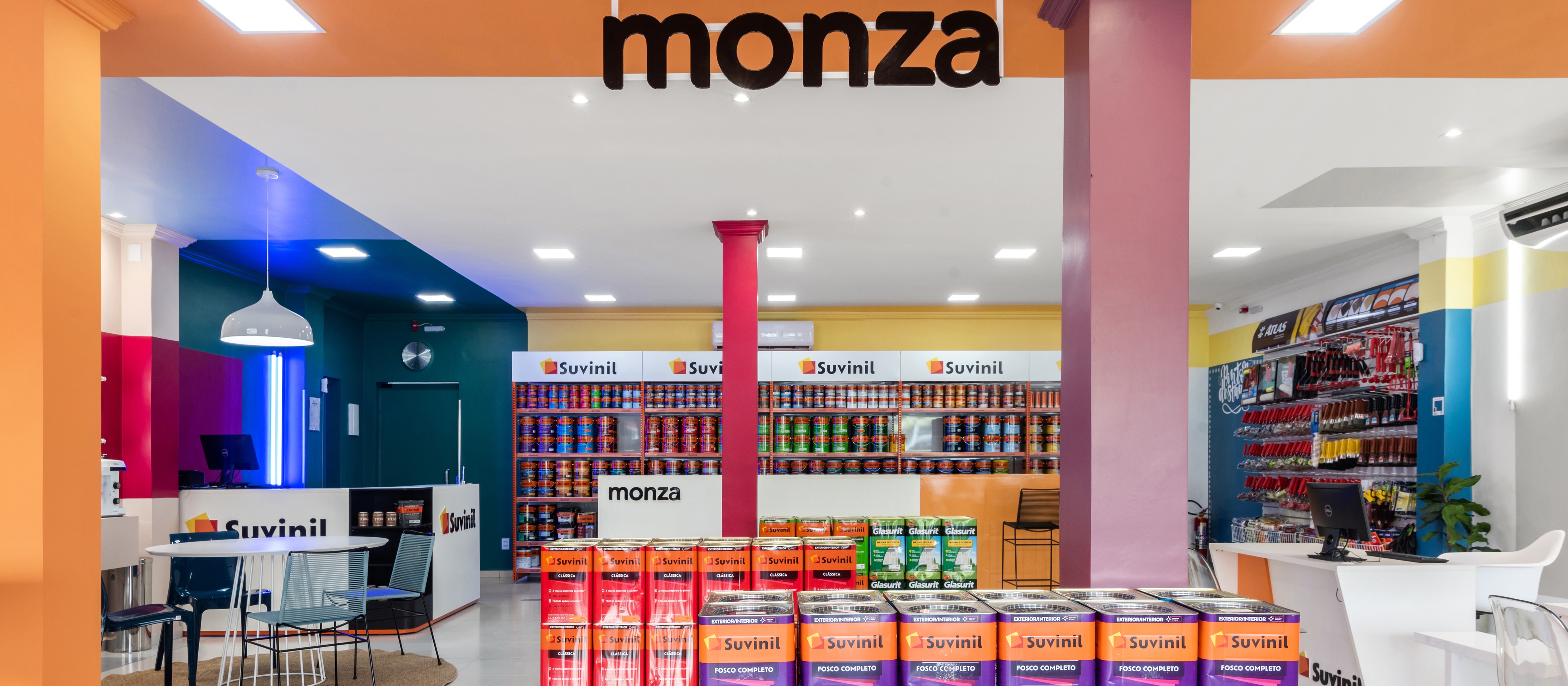 Monza Tintas em Cuiabá - Projeto da Ohma Designs